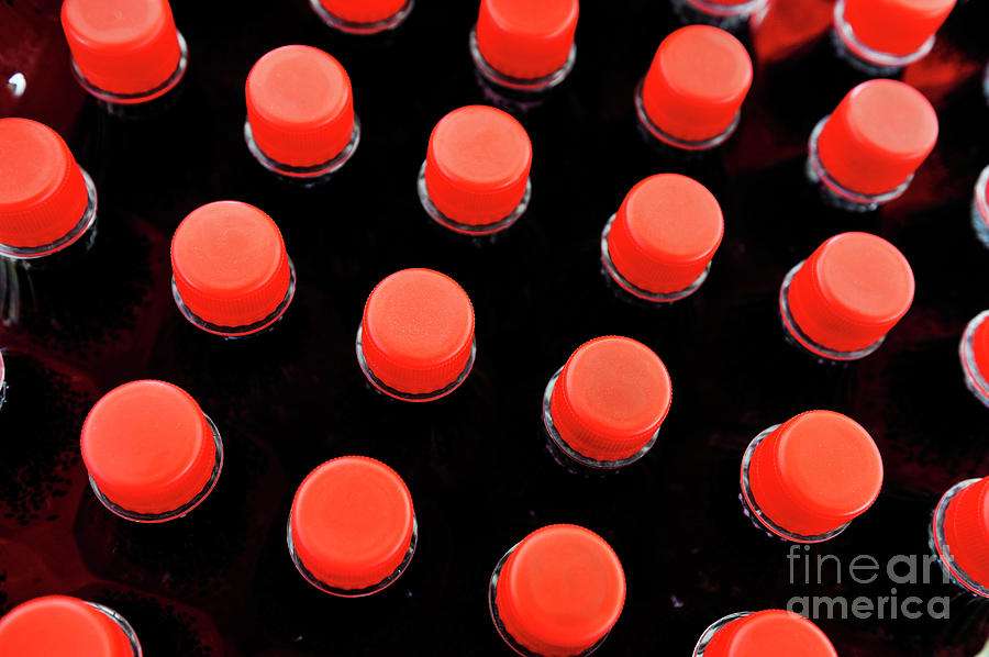 Radical red level caps