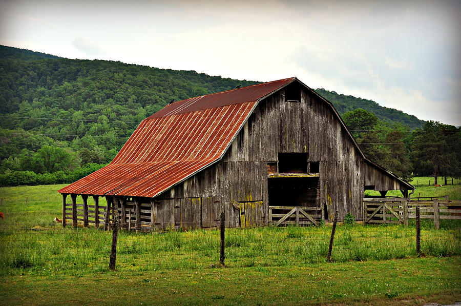 Boxley Barn Photograph by Marty Koch
