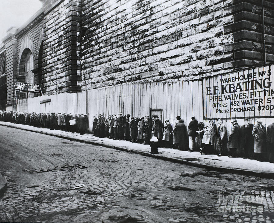Bread Line Beside The Brooklyn Bridge Photograph by Photo Researchers