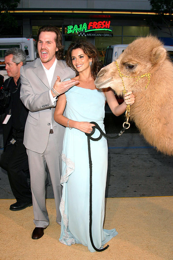 Breck Eisner, Penelope Cruz With Camel Photograph by Everett