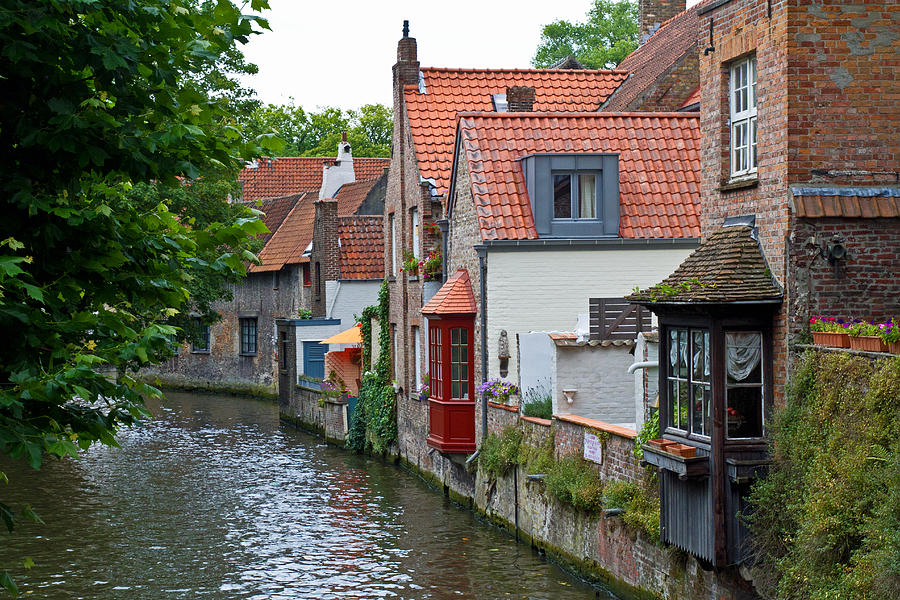 Brugge canal Photograph by David Freuthal