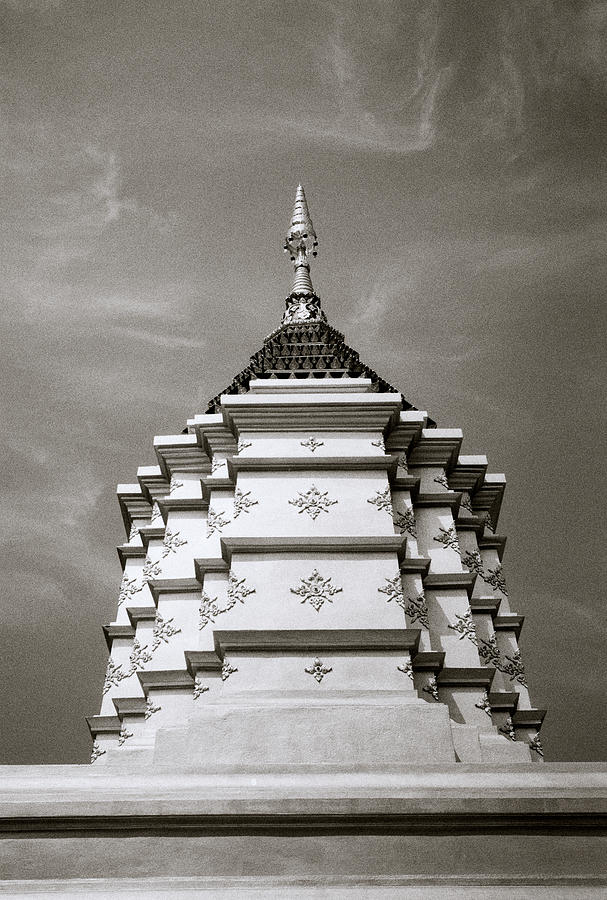 Stupa Of Temple Wat Luang Photograph by Shaun Higson