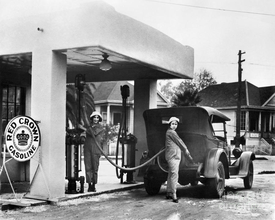 California: Gas Station Photograph by Granger