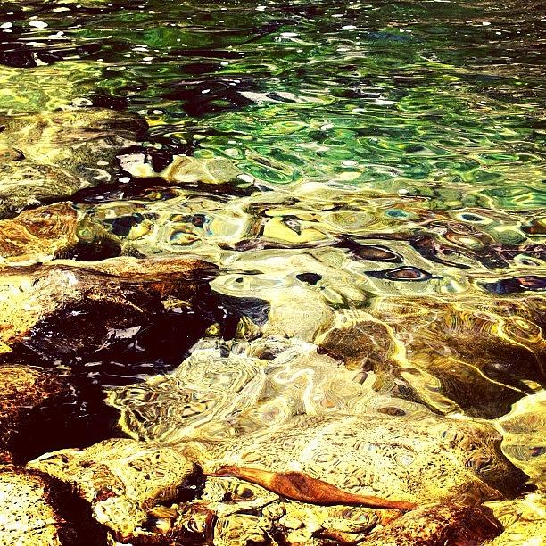 Abstract Photograph - Yosemite by Farmosis Art Studio Abstract Photograph - Yosemite by Farmosis Art Studio