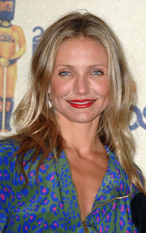 Cameron Diaz Photograph - Cameron Diaz In The Press Room For 2009 by Everett