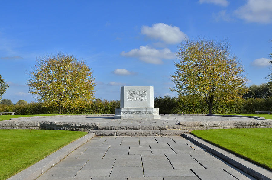 Canadian Memorial Of Wwi Photograph By Travel Images Worldwide 