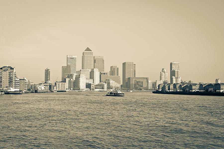 Canary Wharf Cityscape Photograph by Lenny Carter