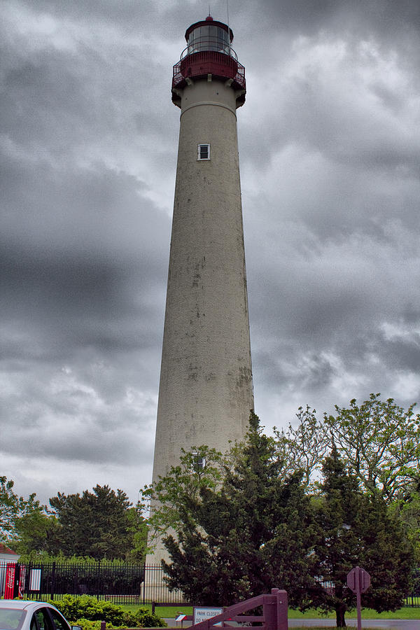 Cape May Lighthouse Photograph by Farol Tomson