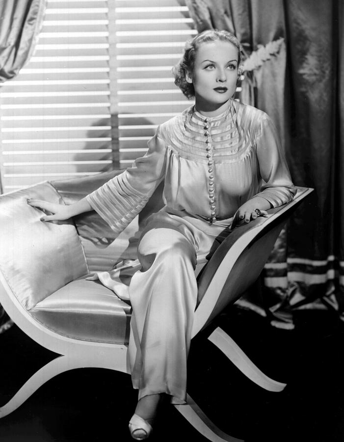 Carole Lombard Sitting In A 1930s Photograph By Everett 