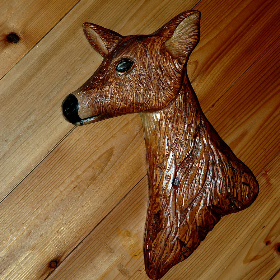 Carved Doe Deer Photograph by LeeAnn McLaneGoetz McLaneGoetzStudioLLCcom