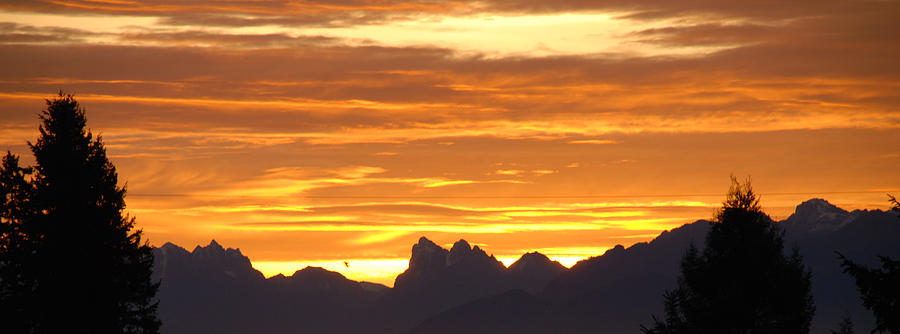 Cascade Mountains Sunrise 1 Photograph by Carol Eliassen