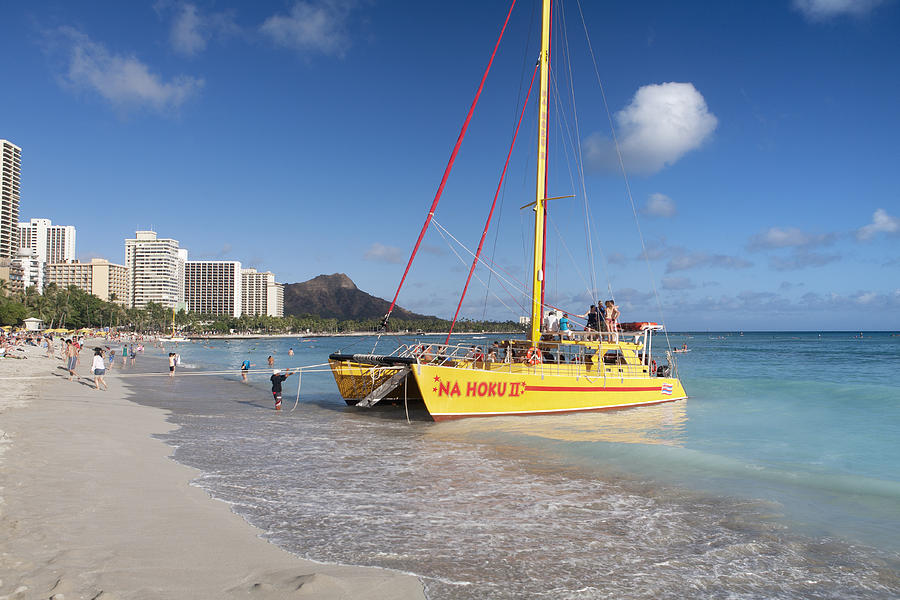 Catamaran In Waikiki Photograph by Peter French