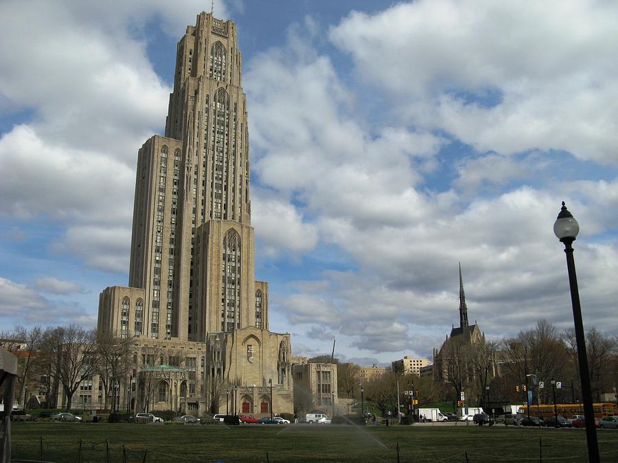 Cathedral of Learning Pittsburgh Photograph by Alfred Ng