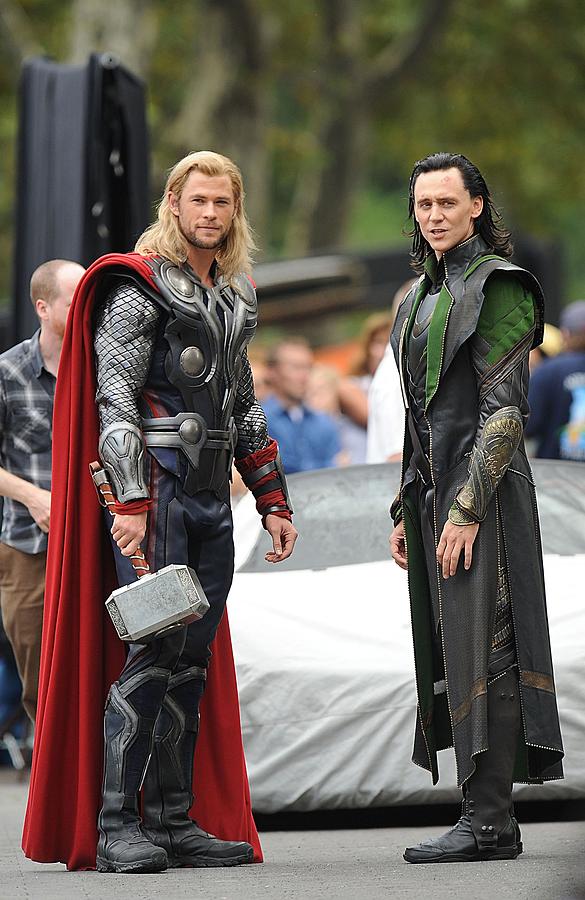 Chris Hemsworth, Tom Hiddleston by Everett