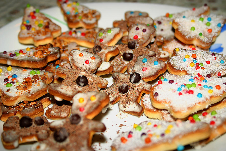 Christmas cookies Photograph by Emanuel Tanjala