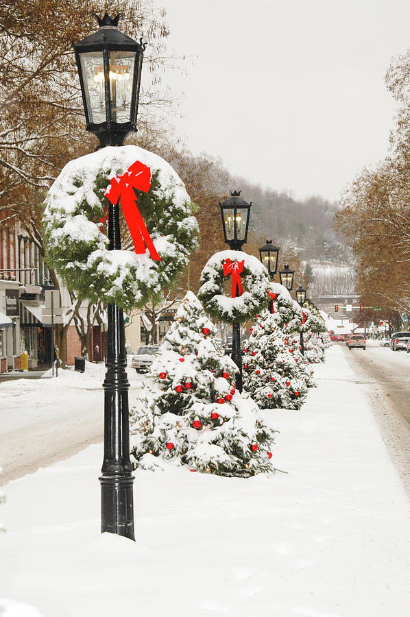 Christmas In Wellsboro Photograph by See Me Beautiful Photography