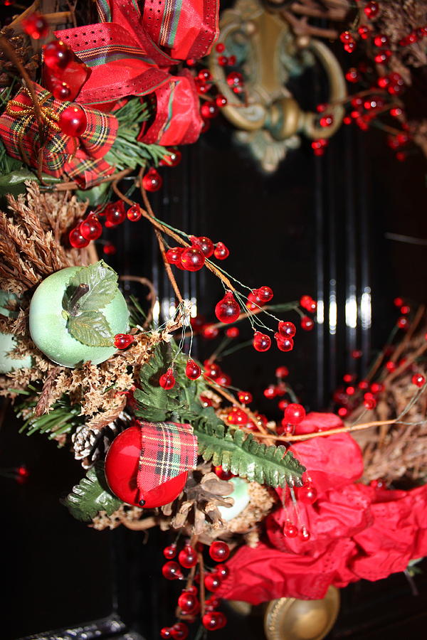 Christmas Photograph - Christmas Wreath 2 by Yvonne Ayoub