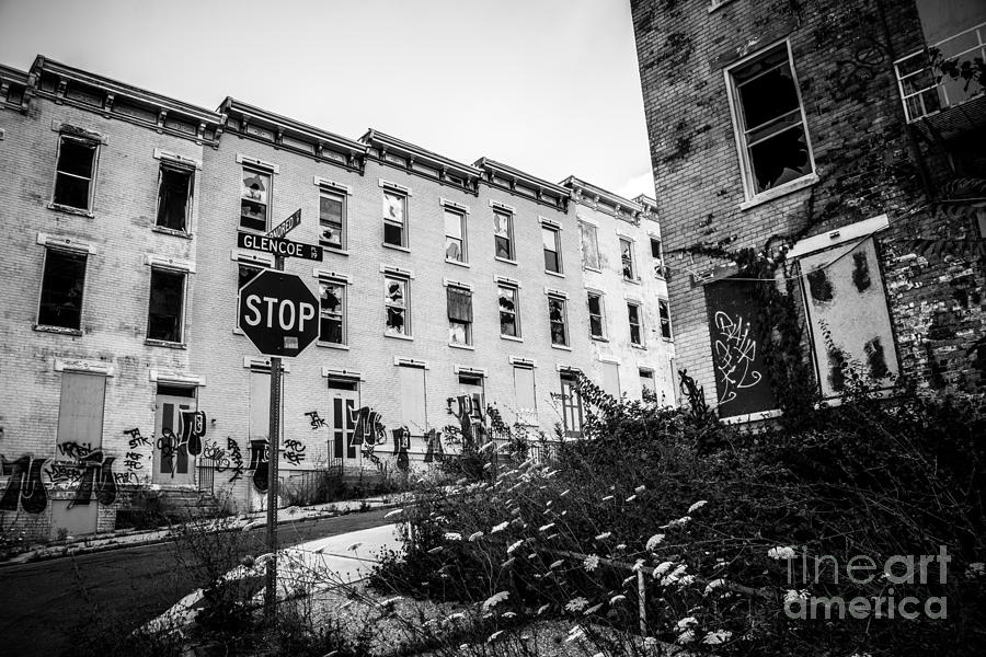 Cincinnati Photograph - Cincinnati Glencoe-Auburn  Abandoned Buildings by Paul Velgos