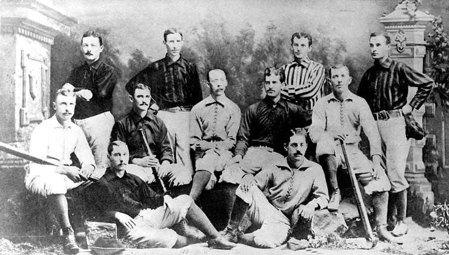 Cincinnati Reds Photograph - Cincinnati Reds, Baseball Team, 1882 by Everett