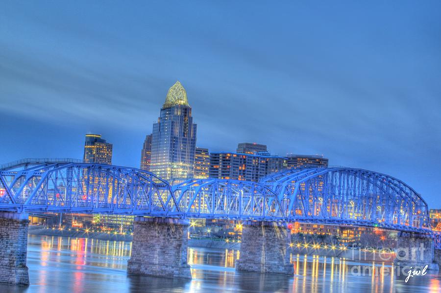 Cincinnati Skyline Photograph by Jeremy Lankford