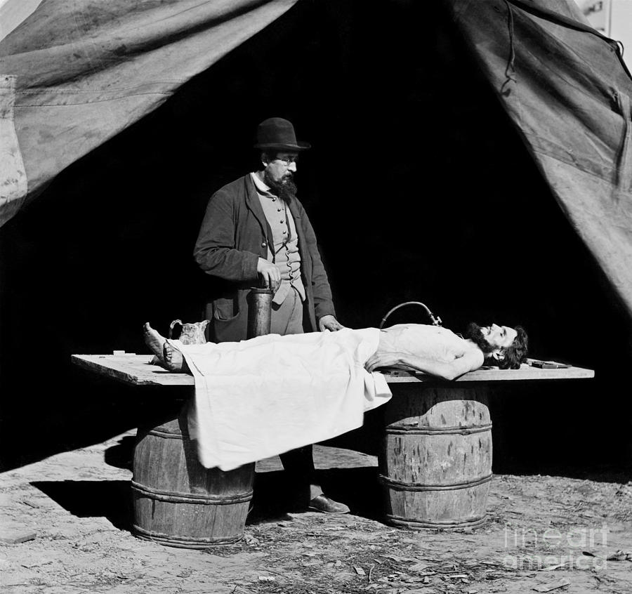 Black And White Photograph - Civil War Embalming by Science Source