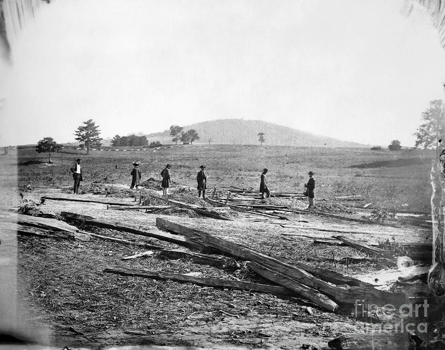 Civil War: Graves, 1862 by Granger