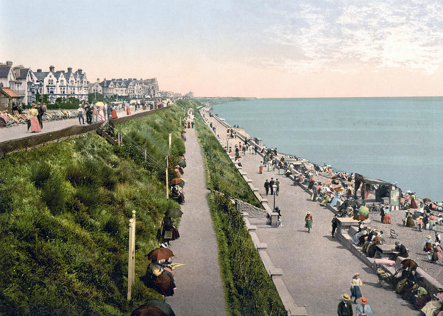 Clacton-on-Sea - England - Promenade Looking East Photograph by International  Images