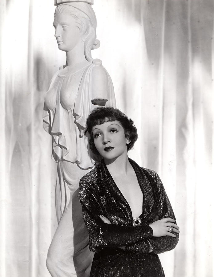 Claudette Colbert, Portrait, 1935 Photograph by Everett