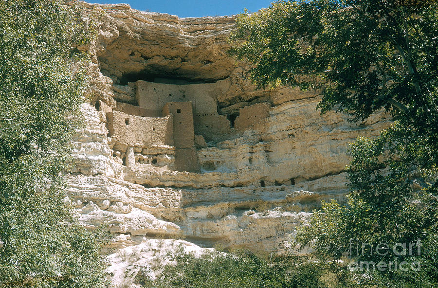 Cliff Dwelling Ruins Photograph by Photo Researchers, Inc.