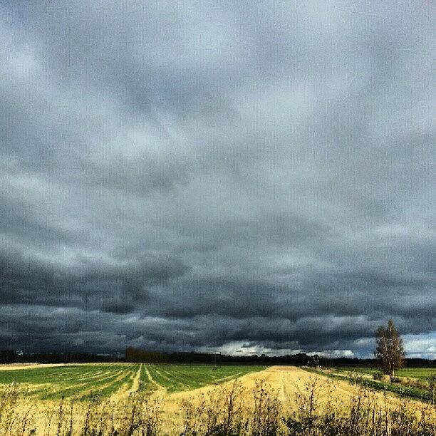 Beautiful Photograph - #cloud #cloudporn #landskape by Bengan V