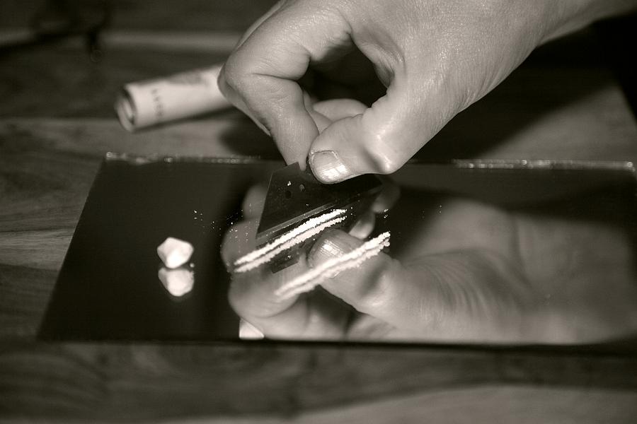 Cocaine Use Photograph by Victor De Schwanberg