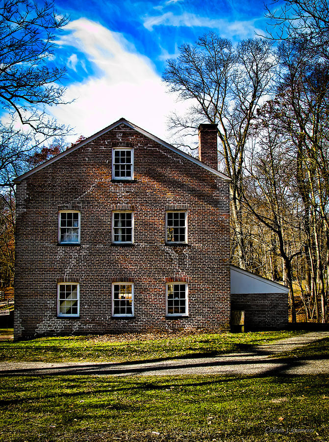 Colonial Living Photograph by Colleen Kammerer