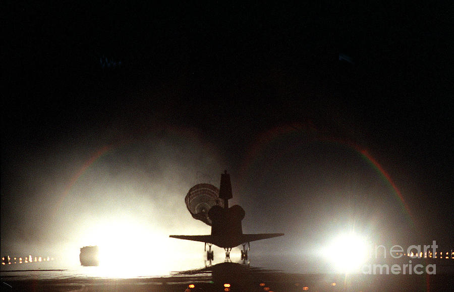 Columbia Makes A Nighttime Landing Photograph by Nasa