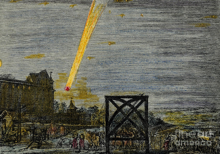 Comet Over Nuremberg Photograph by Science Source