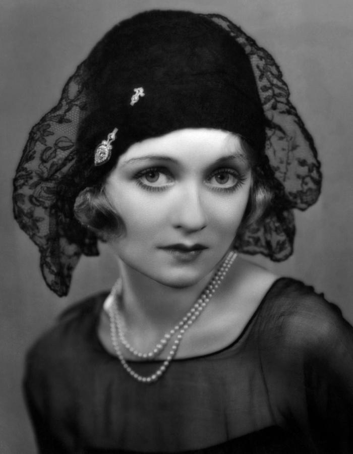 Constance Bennett, September 11, 1930 Photograph by Everett - Fine Art ...