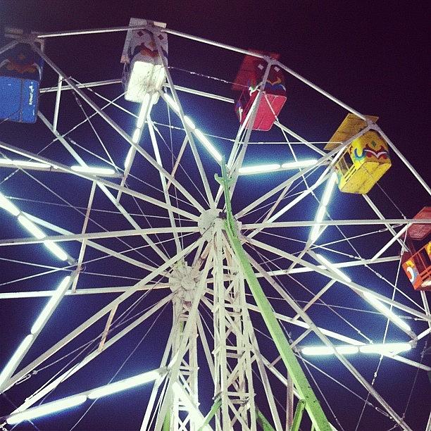 Ferris Wheel Photograph - Coquimbo by Eduardo Nass Balbontin