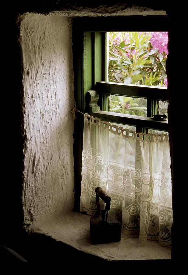 Architecture Photograph - County Kerry, Ireland Cottage Window by Richard Cummins