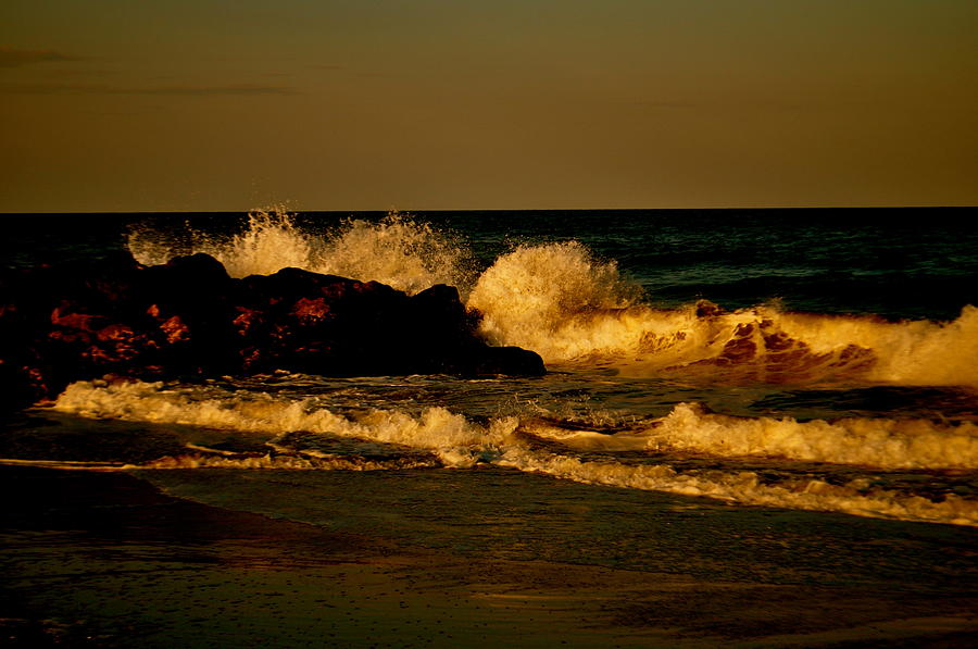 Crashing Waves Photograph by Joe  Burns