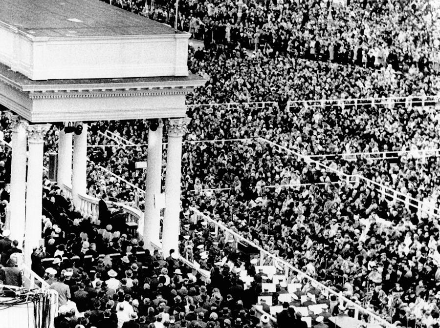 Politician Photograph - Crowd At The Inauguration Of Richard by Everett