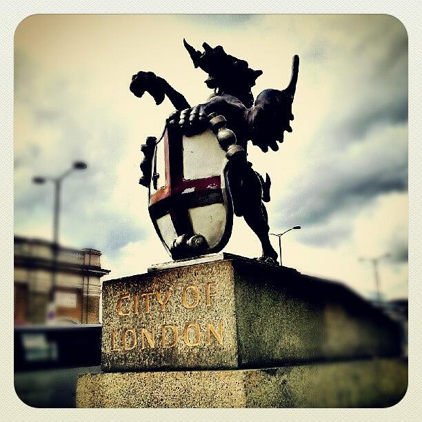 London Photograph - C¡ty #london #lion #sculpture #england by K H   U   R   A   M