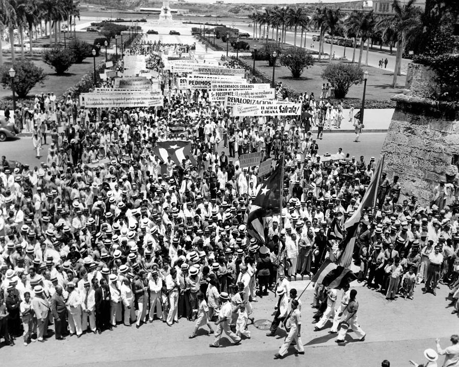 Cuban Political Demonstration Supported Photograph by Everett | Fine ...