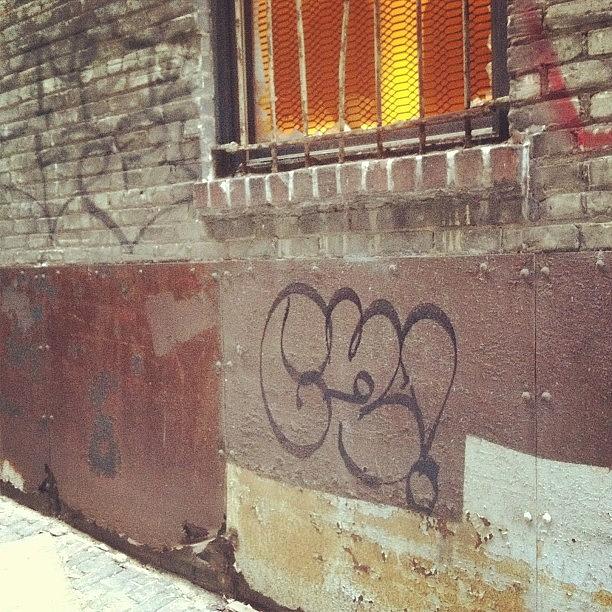 Cz Photograph - #cz #throwup #graffiti #stpaul by Vik Vaughn