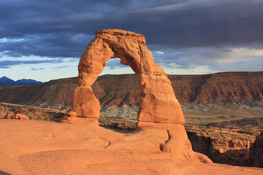 Delicate Arch, sunset, Arches National Park, Moab, Utah 