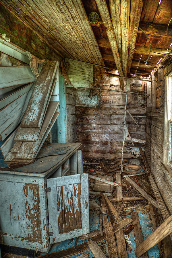 Derelict Photograph - Derelict House by Thomas Zimmerman