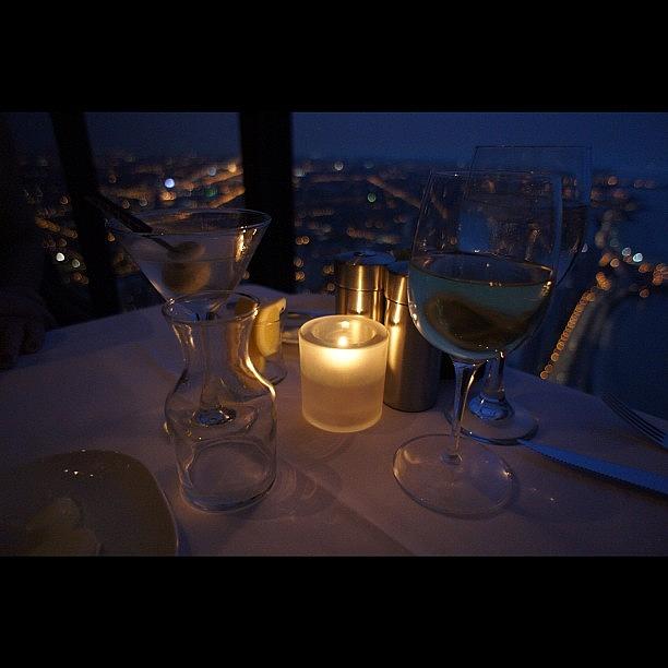 Martini Photograph - Dinner on the 95th floor by Gilberto Bernal