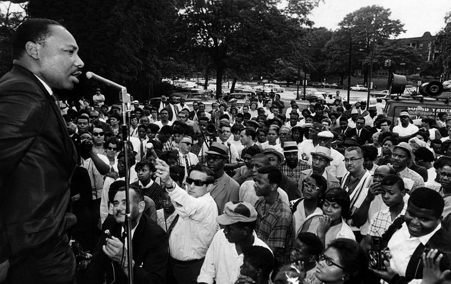 Dr Martin Luther King Jr Speaking Photograph By Everett Fine Art America