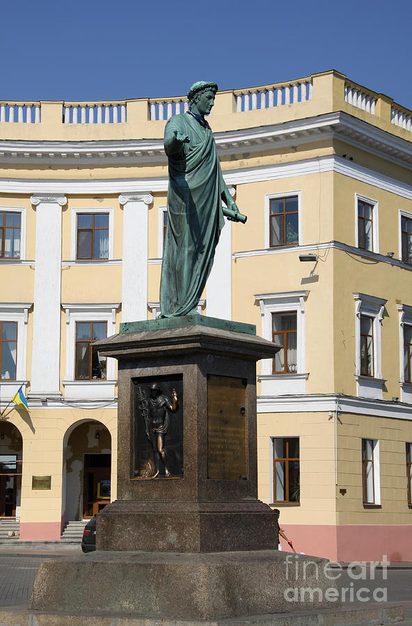 Duc de Richelieu Sculpture - Odessa Photograph by Christiane Schulze ...