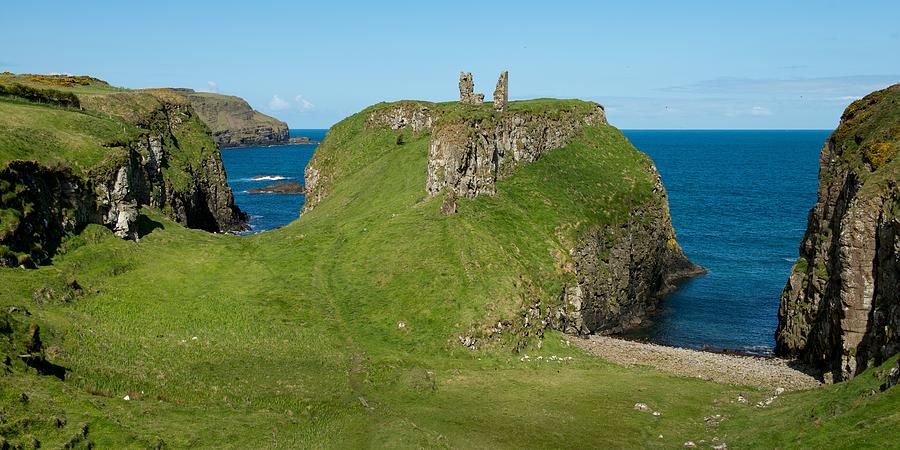 Dunseverick Castle Ruin Photograph by Www.deirdregregg.com