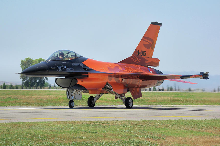 Dutch F-16AM Photograph by Tim Beach