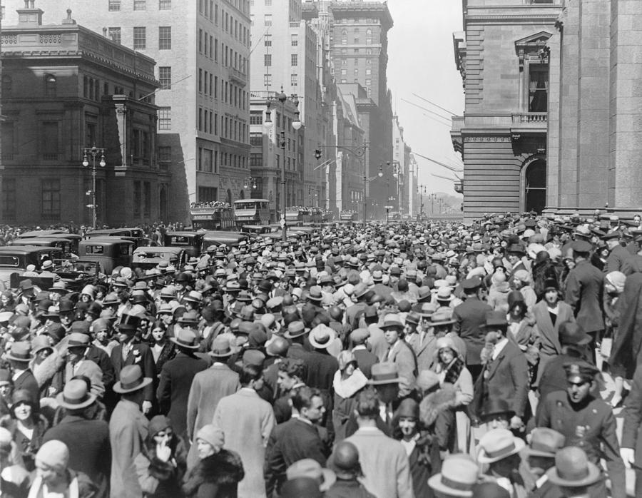 Easter Sunday Crowd On Fifth Avenue Photograph by Everett - Fine Art ...